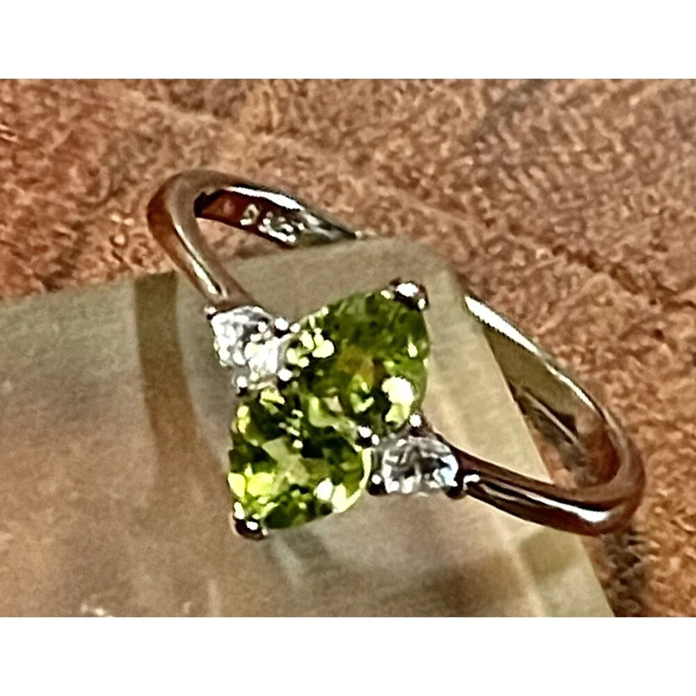 Genuine Natural Peridot Ring Set in 925 Sterling Silver